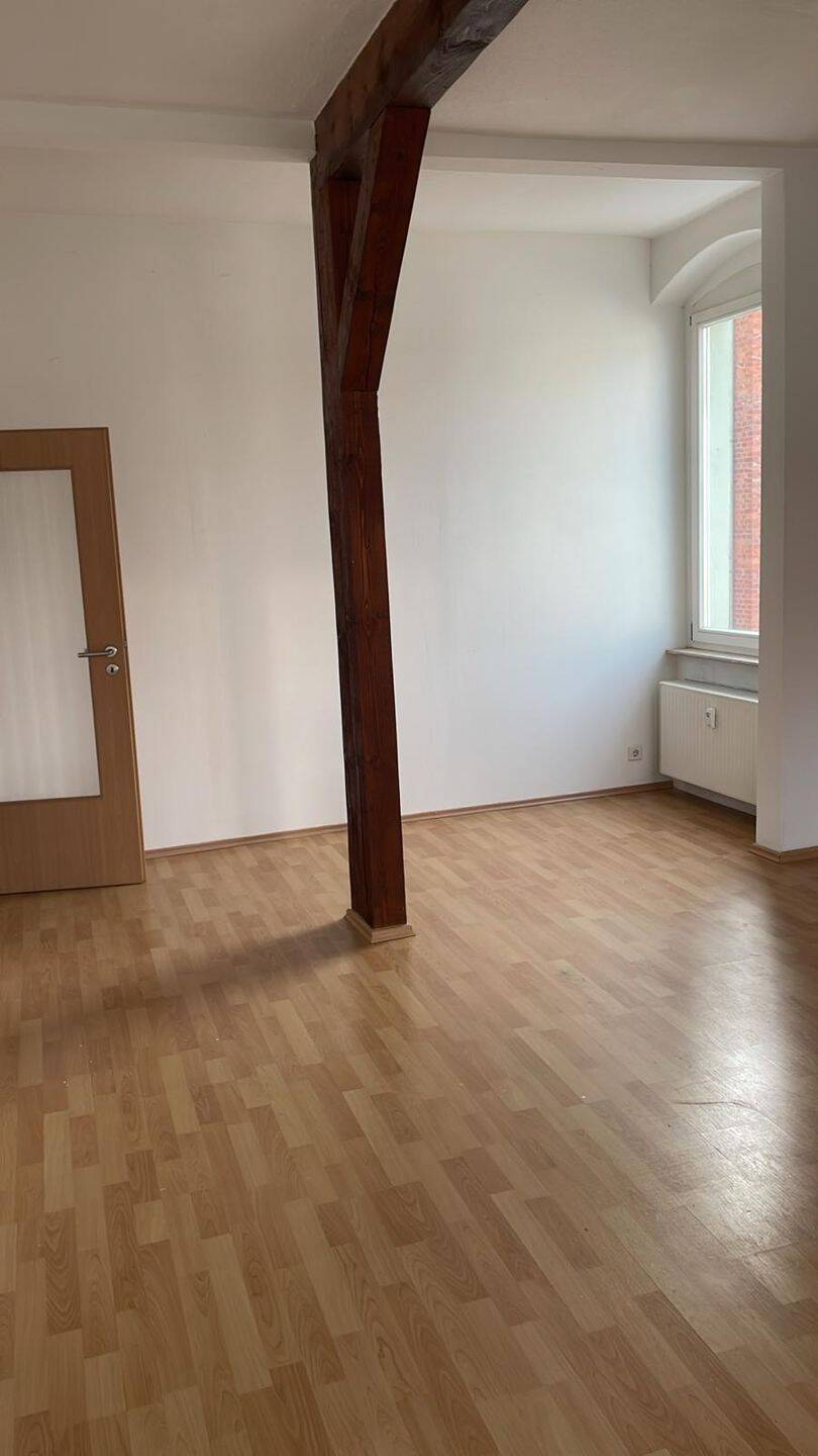 helle und zentral gelegene Wohnung mit offener Küche / Sangerhausen