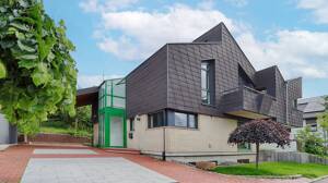 Großzügiges Design-Einfamilienhaus mit Kamin und Weitblick