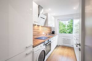AIGNER - Bezugsfreie 4-Zi.-Wohnung mit durchdachtem Grundriss, West-Balkon und TG-Einzelstellplatz – 81369 München – Vorschaubild 5