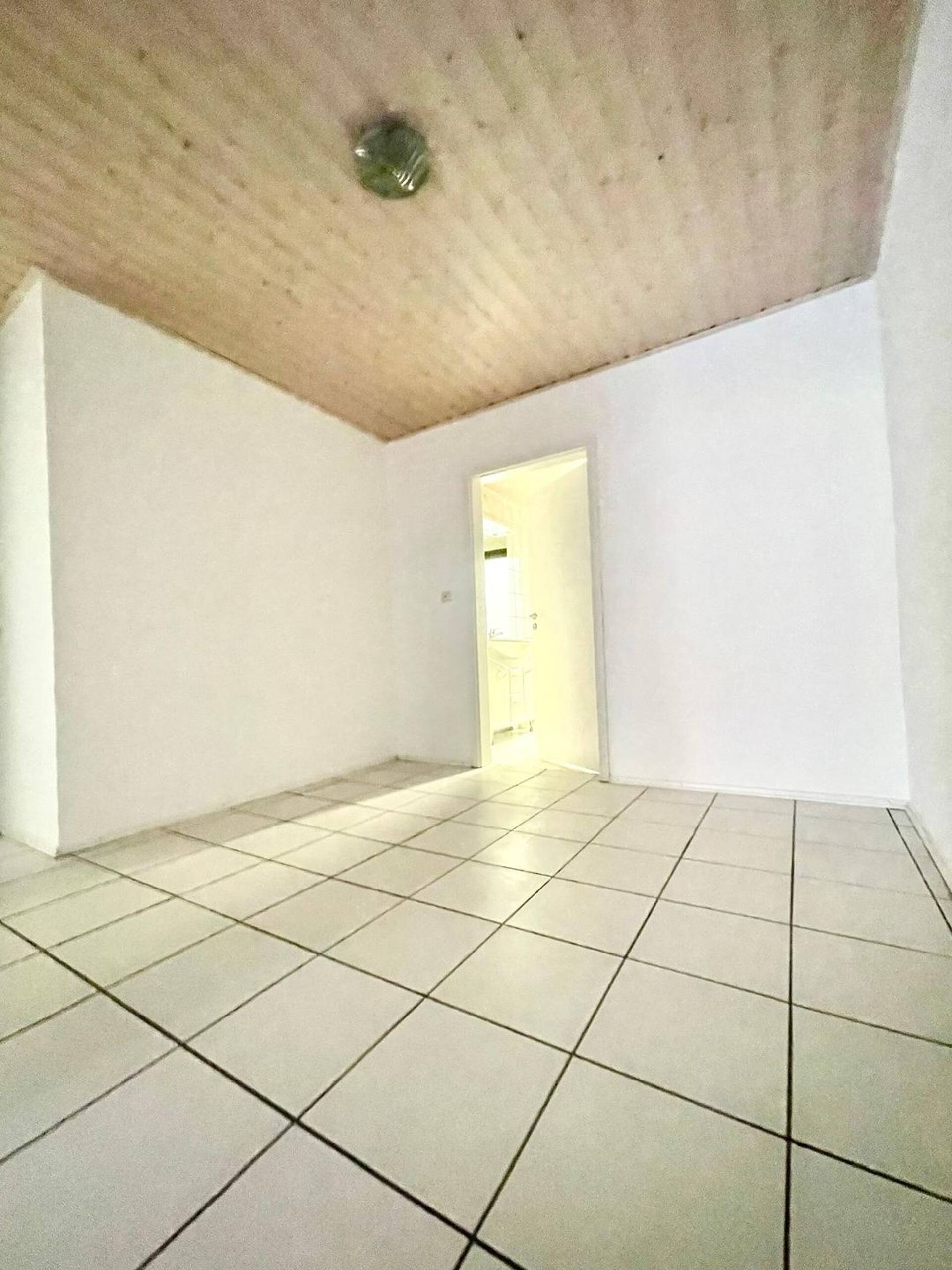 Etagenwohnung in 93059 Regensburg mit 72,98 m² kaufen