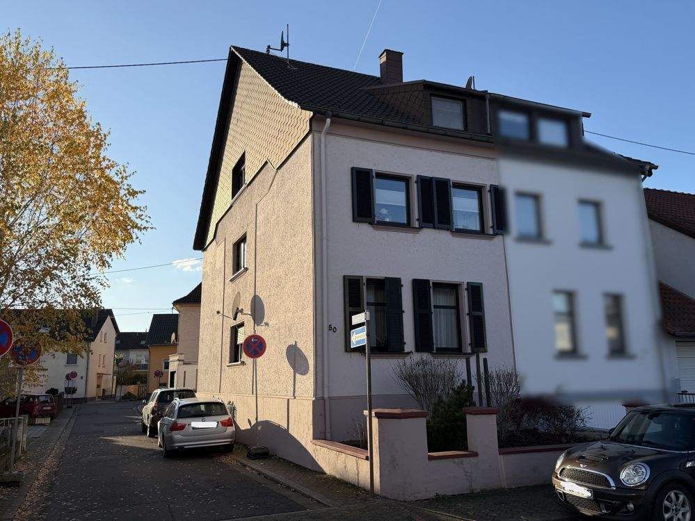 Dillingen Diefflen: Gepflegtes Zweifamilienhaus mit 150 m², Heizung 1,5 Jahre alt, ohne Garten !! – Dillingen/Saar – Bild 1 von 9