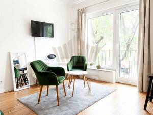 Komplett modernisiertes 1 Zimmer Studio | inkl. EBK & Möblierung | in Berlin-Charlottenburg – 10627 Berlin – Vorschaubild 2