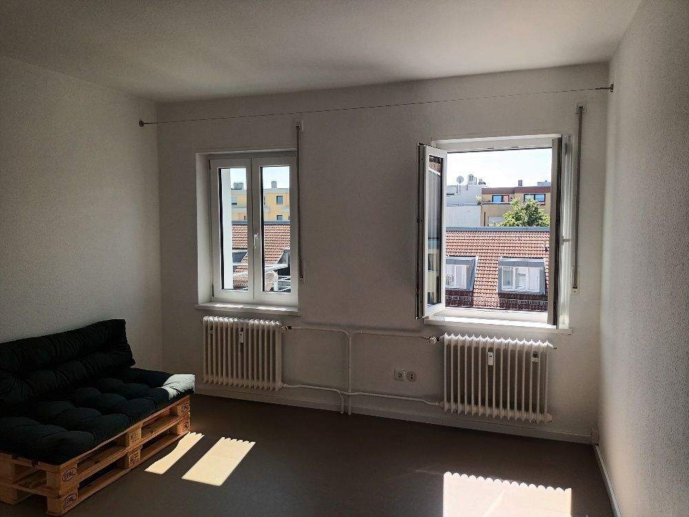 Top 1-Zimmerwohnung mit modernem Duschbad in 2022 saniert - ab 01.08.2026 verfügbar - Nähe Cramer-Klett-Park und Campus gelegen
