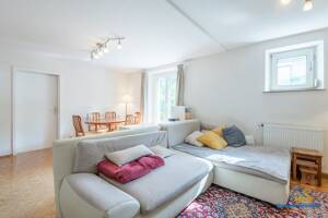 Helle 3-Zimmer-Erdgeschosswohnung mit eigenem Gartenanteil und Stellplatz in Uni- und Stadtnähe – 93051 Regensburg – Vorschaubild 8