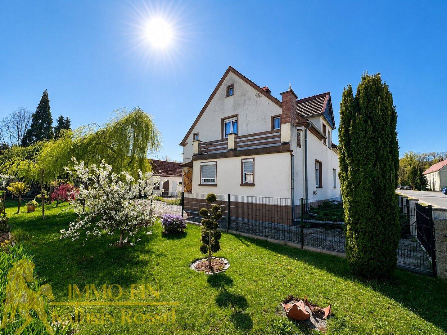 Kleine Doppelhaushälfte mit Garten und Nebengebäude in ruhiger Wohnlage von Rietschen