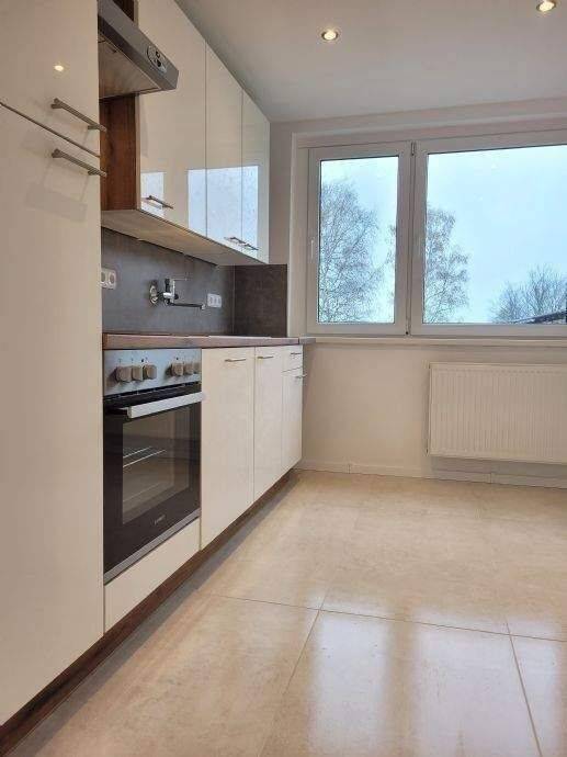 Großzügige Wohnung mit Einbauküche im Grünen in Strausberg (OT Hohenstein)