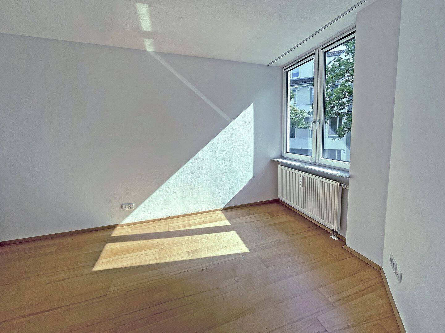 Helle 3-Zi.-Whg. in ruhiger, gepflegter Anlage in BogenhausenHelle 3-Zi.-Whg. in ruhiger, gepflegter Anlage in Bogenhausen – München – Vorschaubild 5