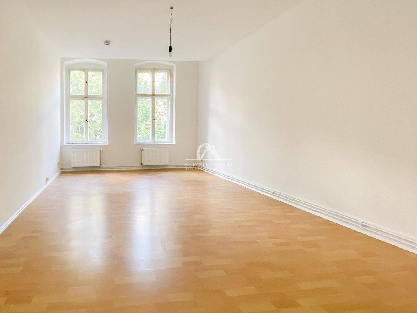 PROVISIONSFREI | ZWEI ZIMMER IN REPRÄSENATIVEM ALTBAU MIT BALKON IM SAMARITERKIEZ |