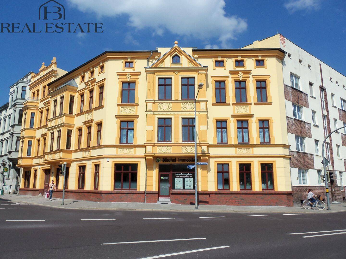 Schöne 2 Raumwohnung in Stadtfeld mit Einbauküche !