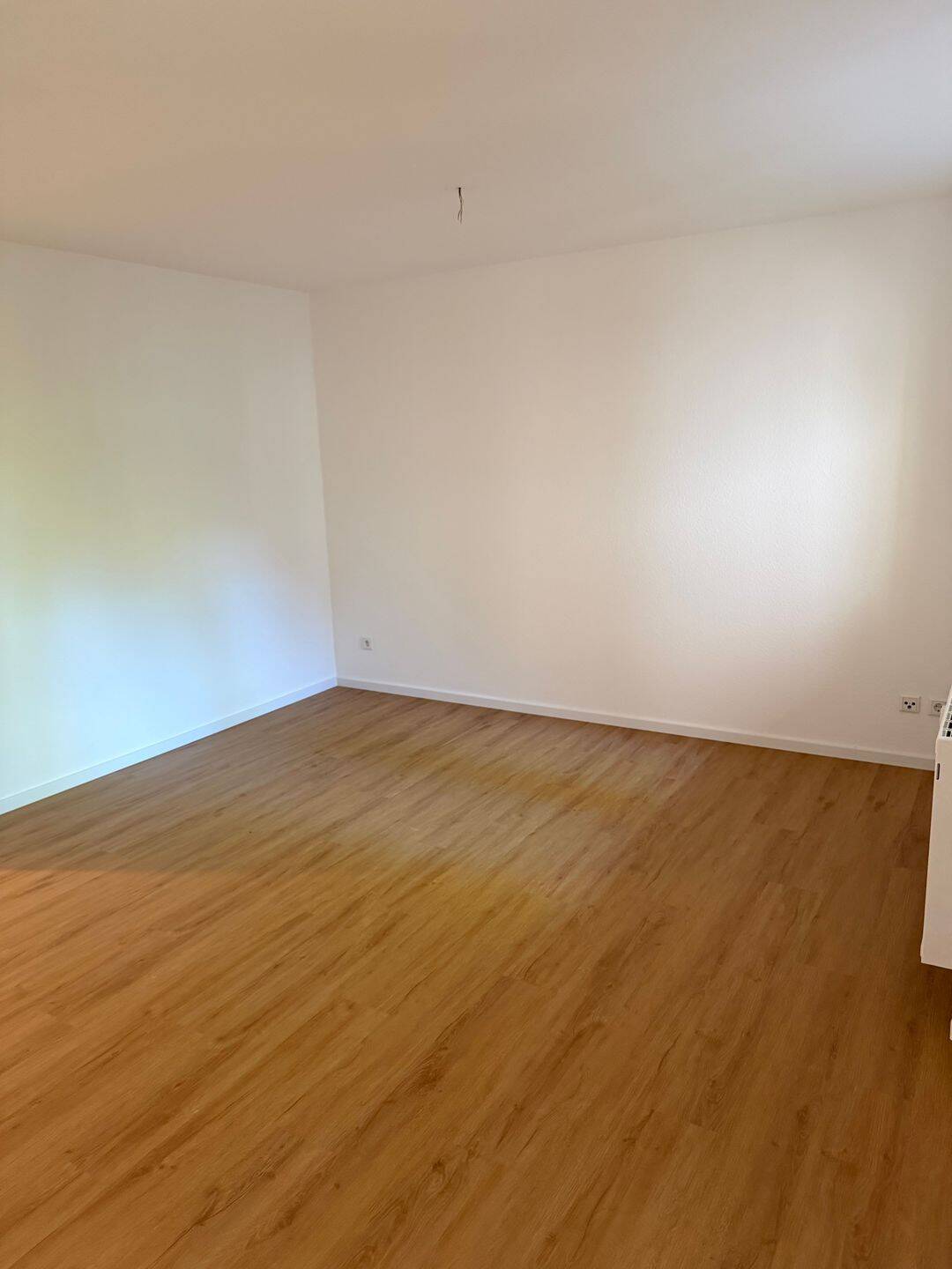 Erstbezug nach Renovierung! Großzügige 1 Zimmer Wohnung zu verkaufen, Erstbezug nach Renovierung – Fürth – Vorschaubild 2