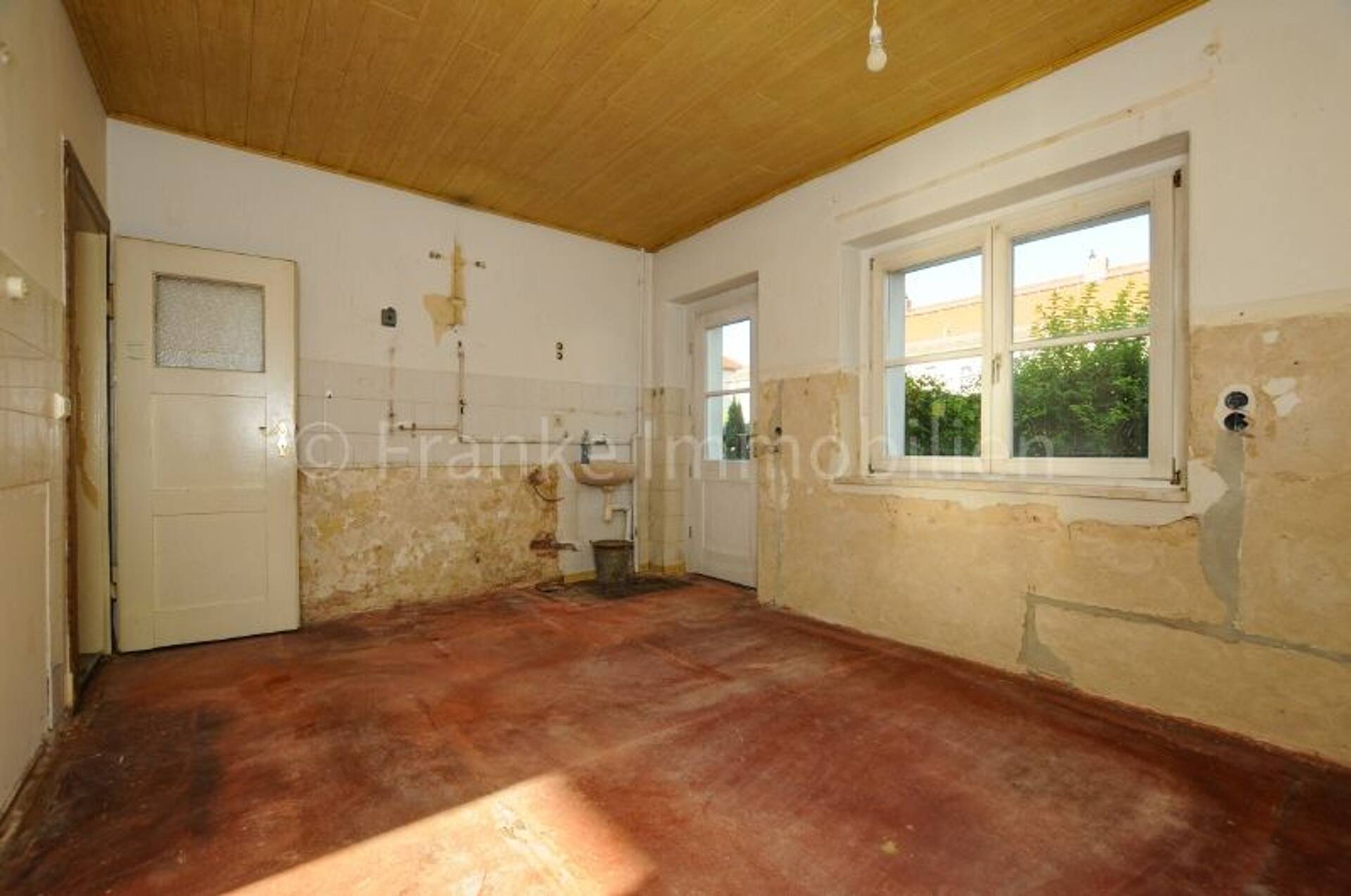Reihenmittelhaus in 01129 Dresden mit 70,5 m² kaufen