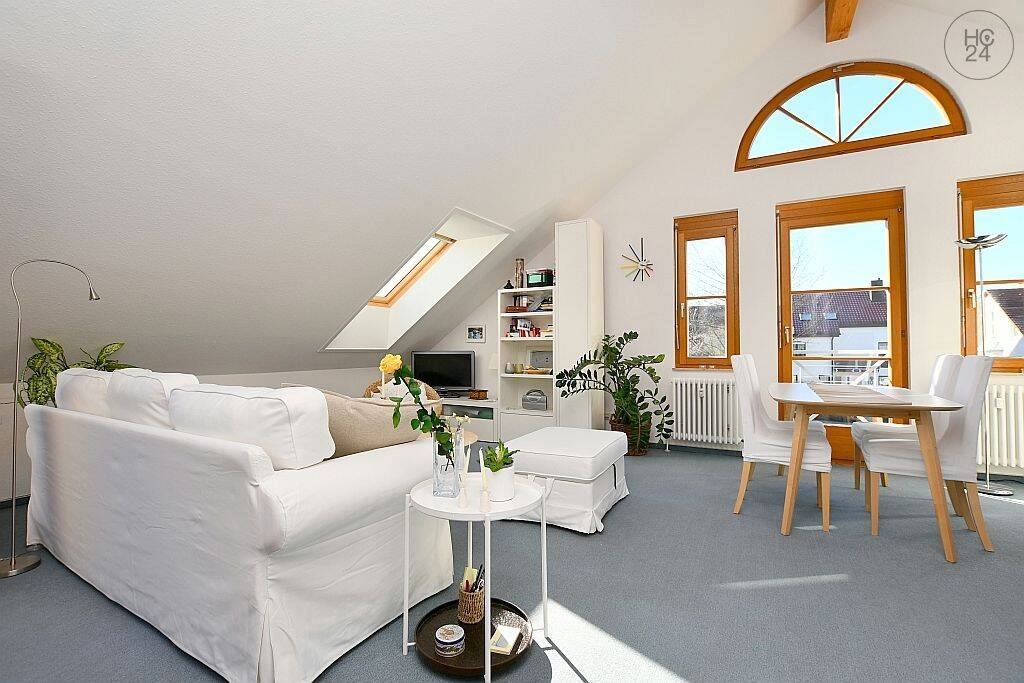 Charmante möblierte DG-Wohnung mit Internet und TG-Stellplatz in Stuttgart Birkach