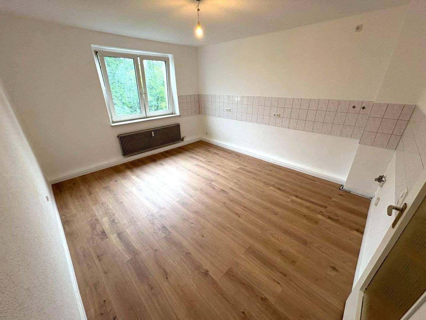 Duisburg-Alt Hamborn, Wittfelder Straße 177 - 2-Zimmer-Wohnung im 2.OG gerne zeitnah zu mieten ( max. 2 Personen ) !! – Duisburg – Vorschaubild 3