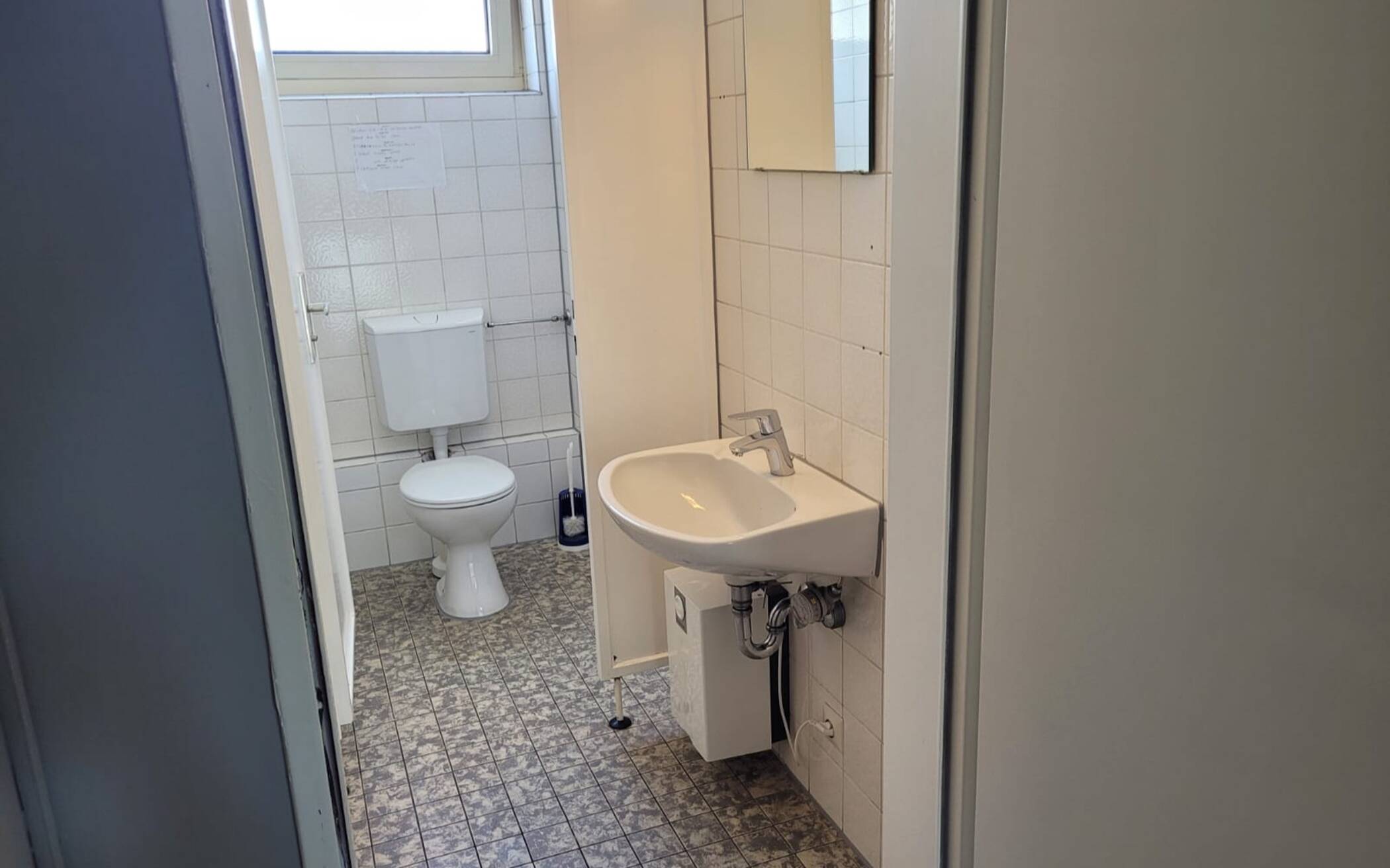 möbliertes WG Zimmer in Stuttgart mieten ab 1 Monat – Stuttgart – Vorschaubild 6