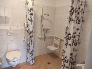 Barrierefreie Mietwohnung mit Balkon zum Einziehen und Wohlfühlen für Senioren! 2ZKBB mit z.T. betreutem Wohnen. – 26127 Oldenburg – Vorschaubild 5