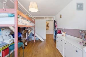 Großzügige 5-Zimmer-Wohnung in Wiesbaden - modernisiert mit Ausbaupotenzial & Garage – 65203 Wiesbaden – Vorschaubild 8