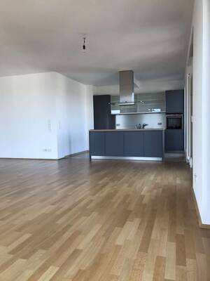 Großzügige 4-Zimmerwohnung mit Balkon und Loggia im Westend – 60323 Frankfurt am Main – Vorschaubild 6