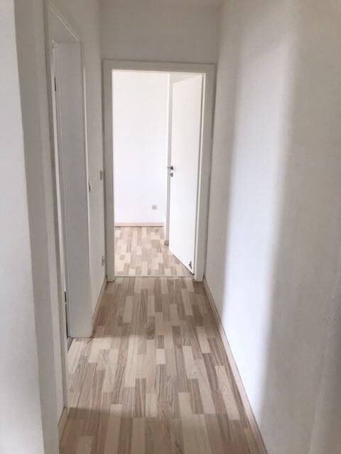 Gemütliche 3 -Zimmer Dachgeschosswohnung in Buckau mit Dusche, Balkon ! – Magdeburg – Vorschaubild 5