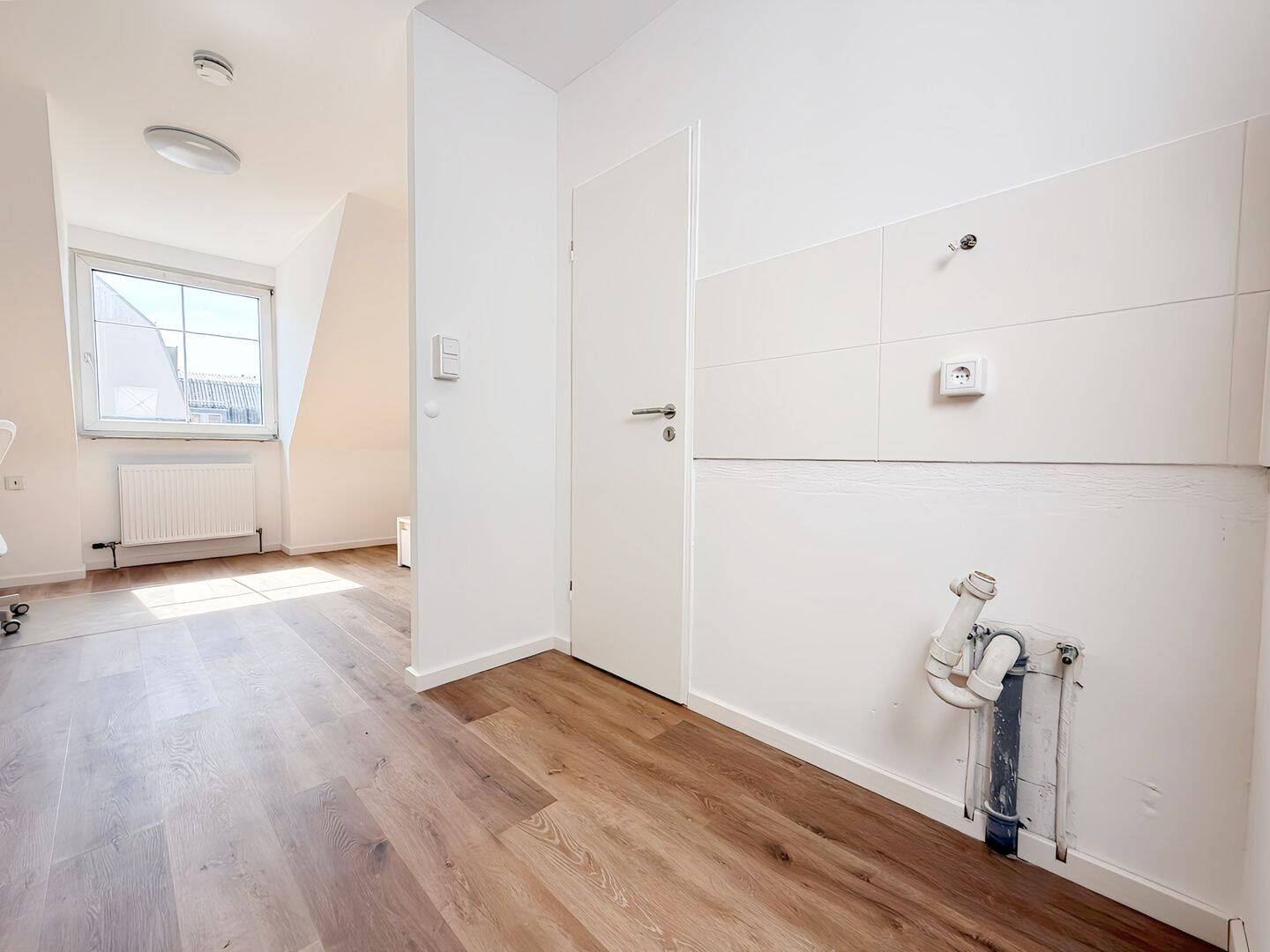 Modernes Studentenapartment in Erlangen - möbliert, renoviert, Renditepotenzial >5?% – Erlangen – Vorschaubild 4