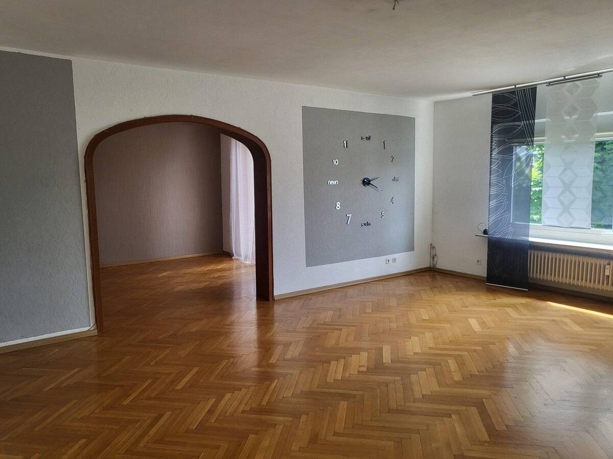 Großzügige 4,5 Zimmer Oase in Heilbronn Ost mit traumhafter, großer Terrasse und 2 Balkonen – 74076 Heilbronn – Bild 1 von 9