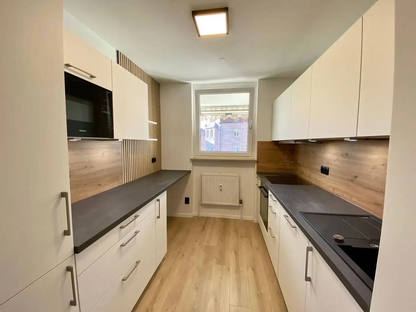 Sonnige 2-ZW, Schoppershof, Stadtpark, 1min U-Bahn, EBK, Balkon, Lift, TG, renoviert, möbliert, Super! – Nürnberg – Vorschaubild 2