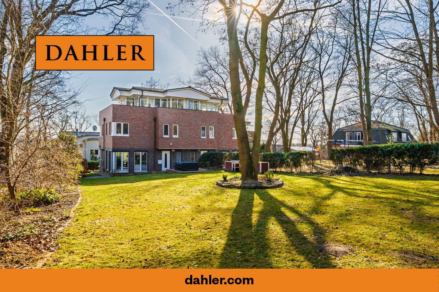 Attraktive Doppelhaushälfte mit Waldgrundstück und Weitblick über Potsdam – Potsdam – Bild 1 von 9
