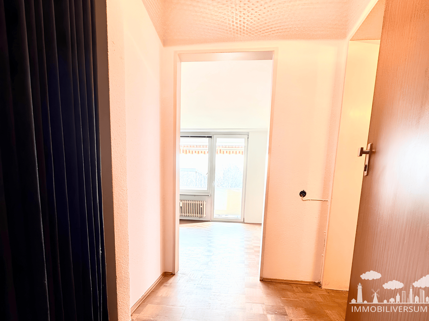 Lichtdurchflutete Wohnung mit Balkon direkt am Wasser – Nürnberg – Vorschaubild 7