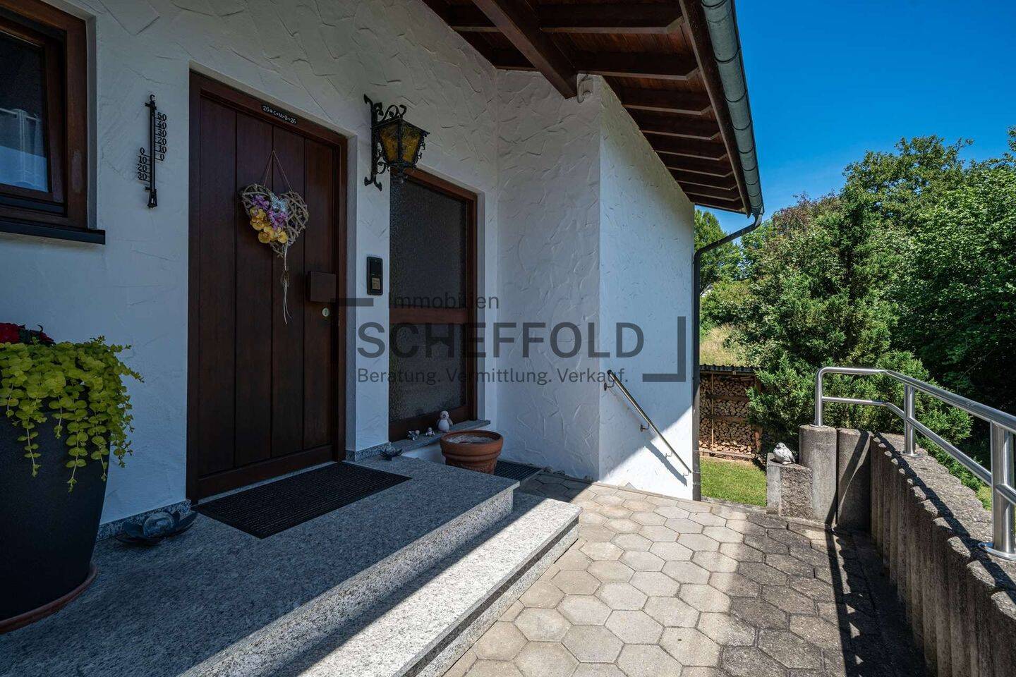 Schmuckstück! Einfamilienhaus mit schönem Garten in beliebter Wohnlage von Laupheim – Laupheim – Vorschaubild 9