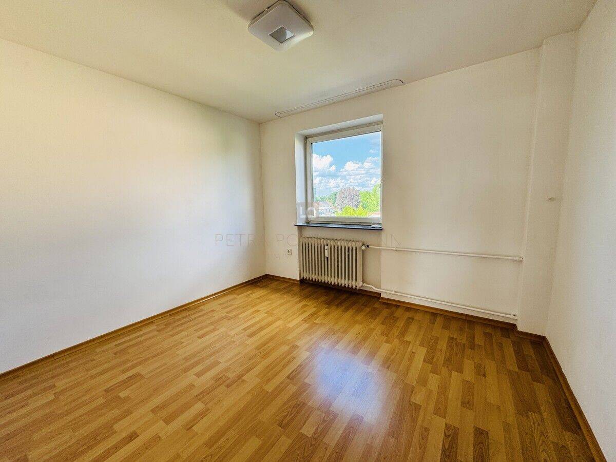 Bezugsfertige 3 ZKB mit Balkon, 4. OG, Münchenerstraße, IN-Süd zw. IN-City und Hbf, frisch renoviert – Ingolstadt – Vorschaubild 3