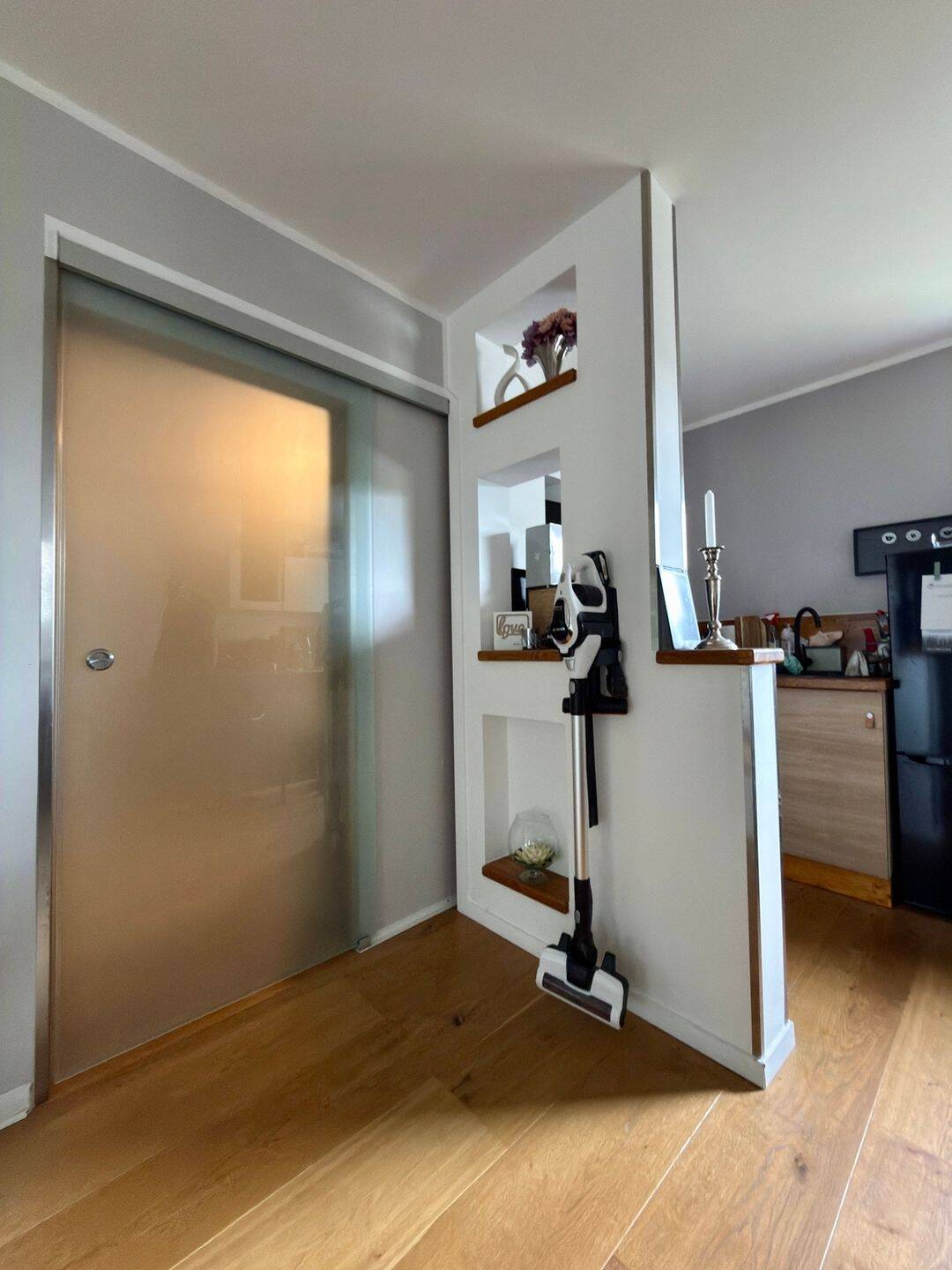 TOP-sanierte 2-Zimmer-Wohnung mit Balkon, Fahrstuhl und Blick ins Grüne – Hannover – Vorschaubild 9