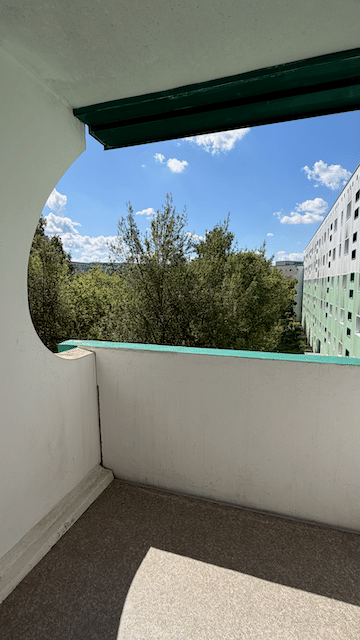 Bezugsfreie Wohnung mit sonnigem Balkon – Berlin – Vorschaubild 6