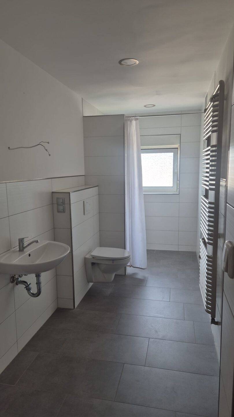 Wohn- und Geschäftshaus mit Ausbaupotenzial - 6 WE geplant, ca. 40.000 € Miete p.a. – Neunkirchen – Vorschaubild 2