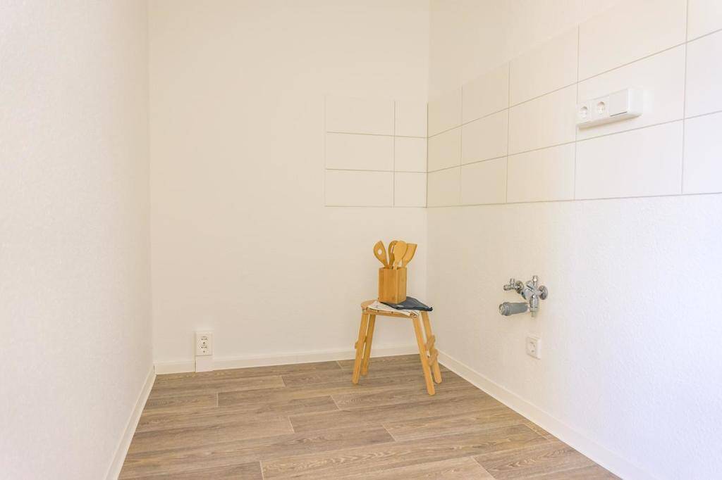 NEU sanierte Singlewohnung mit separater Schlafnische – Chemnitz – Vorschaubild 2