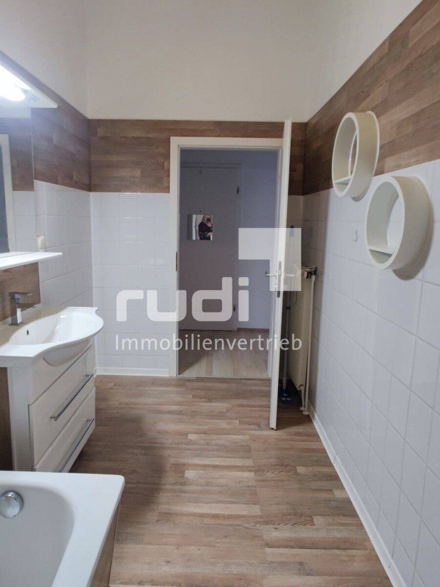 Kapitalanlage o. Wohnen, 3 - Zimmer Wohnung mit Terrasse u. Gartennutzung, Mittendrin in Bremerhaven – Bremerhaven – Vorschaubild 9