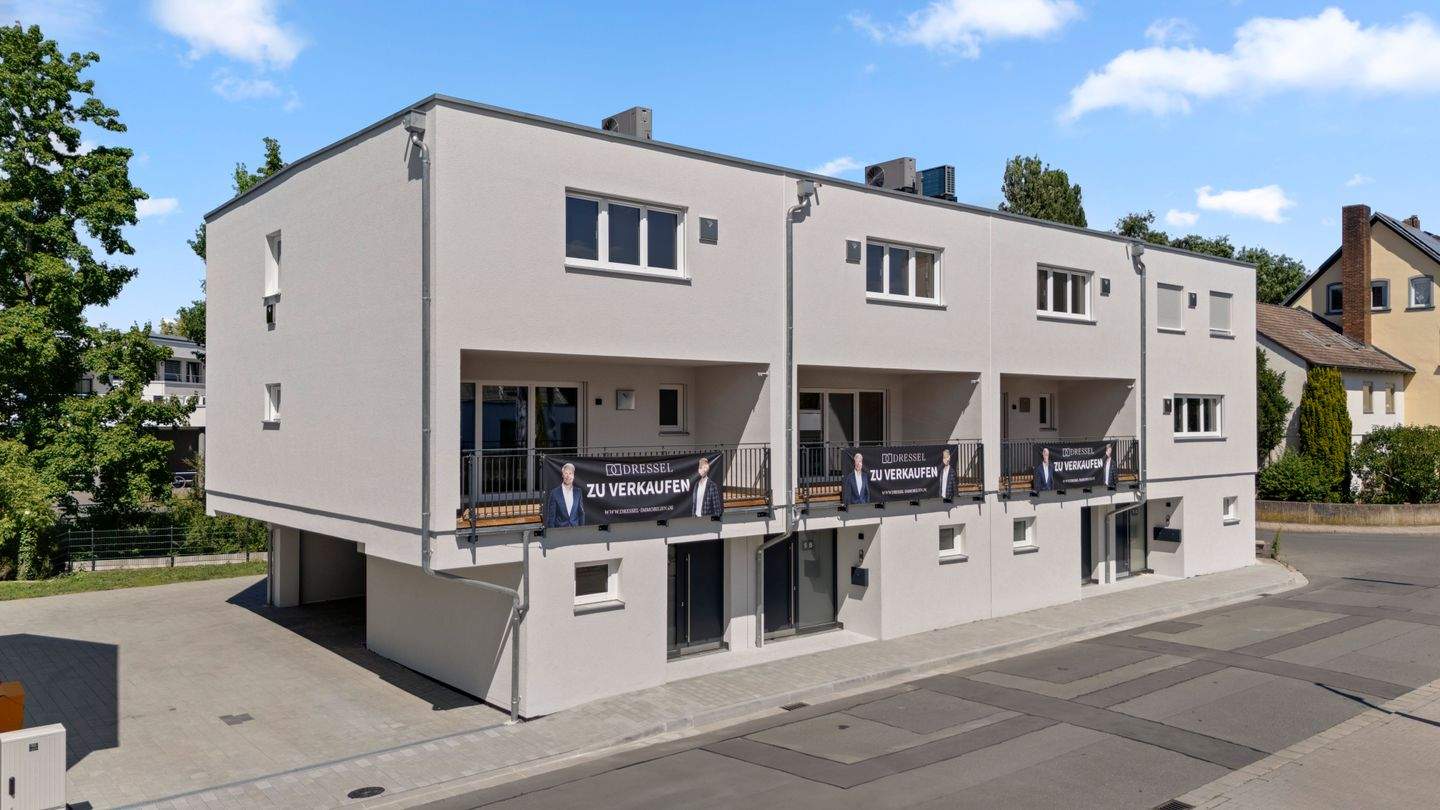 KFW40 Niedrigenergie mit Förderungen! Sofort bezugsfertiges Reiheneckhaus am Fluss mit Dachterrasse – Bayreuth – Vorschaubild 3