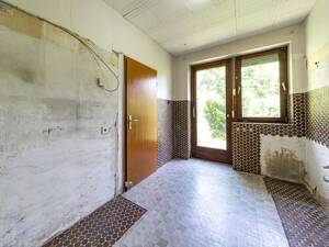 Sanierungsbedürftige Doppelhaushälfte mit Erweiterungspotenzial – 26131 Oldenburg – Vorschaubild 5