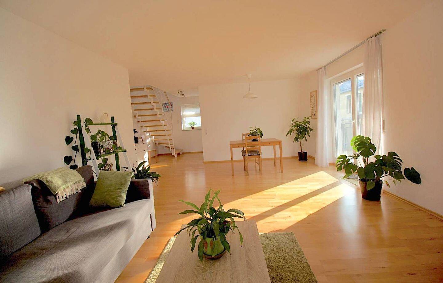 Helle 4-Zimmern-Maisonette mit Garten, Balkon und Stellplätze - Provisionfrei – Neu-Ulm – Vorschaubild 3