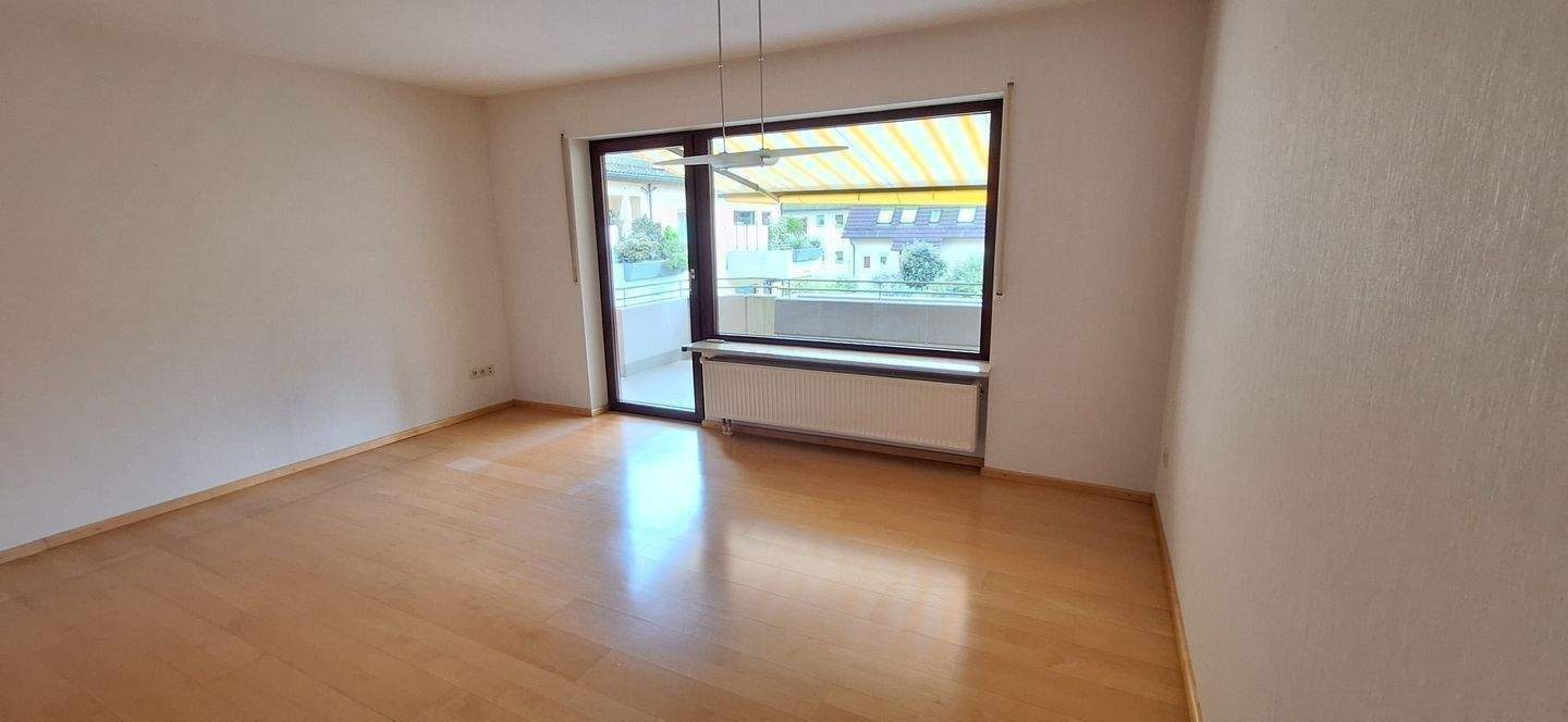 Sehr schöne, großzügig bemessene, ruhige 3-Zimmer-Wohnung - zentrumsnah in Altdorf – Altdorf bei Nürnberg – Vorschaubild 8