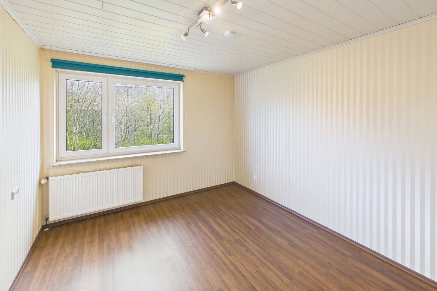 Wohnhighlight: Hochwertig modernisierte 3-Zimmer-Wohnung mit 2 Balkonen und Klimaanlage – Köln – Vorschaubild 9