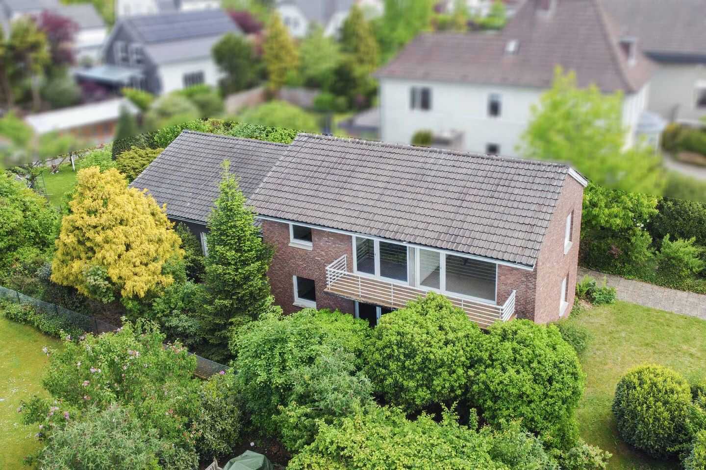 Viel Platz in Quelle: Einfamilienhaus samt Einliegerwohnung mit Potential