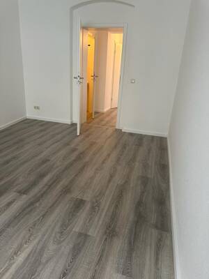Schöne sonnige 3 Zimmerwohnung wartet auf junges Wohnen – 99085 Erfurt – Vorschaubild 4