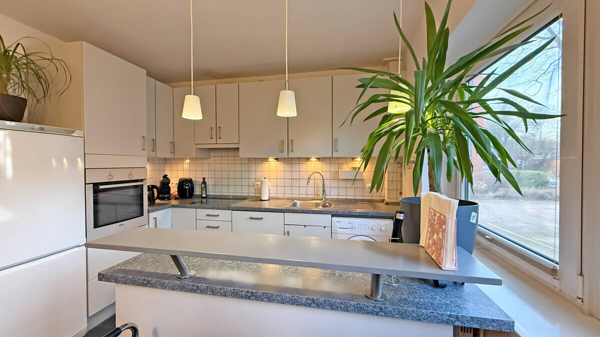 Schöne Terrassenwohnung mit Stellplatz - Wentzel Dr. – Hamburg – Vorschaubild 9