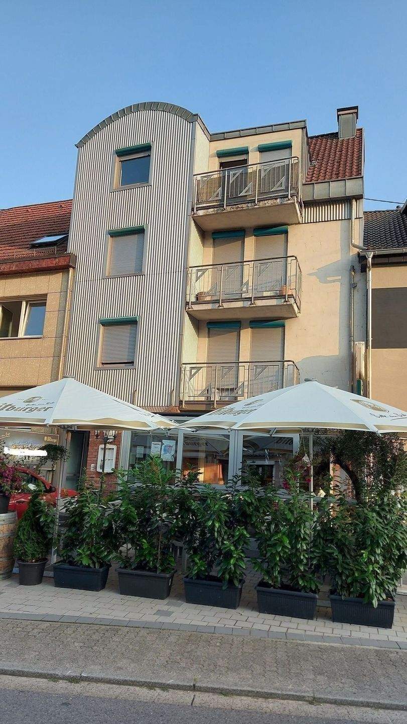 Renditeobjekt mit 4 Wohneinheiten und Gastronomie – Nalbach – Vorschaubild 2