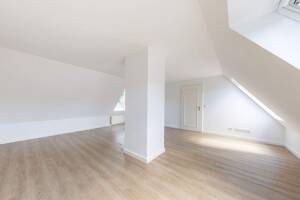 Freie 3-Zimmer-Maisonette-Wohnung mit Südbalkon in Rissen – 22559 Hamburg – Vorschaubild 5