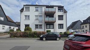 Einziehen & Wohlfühlen: Dachgeschosswohnung mit Balkon! – 45473 Mülheim an der Ruhr – Vorschaubild 2