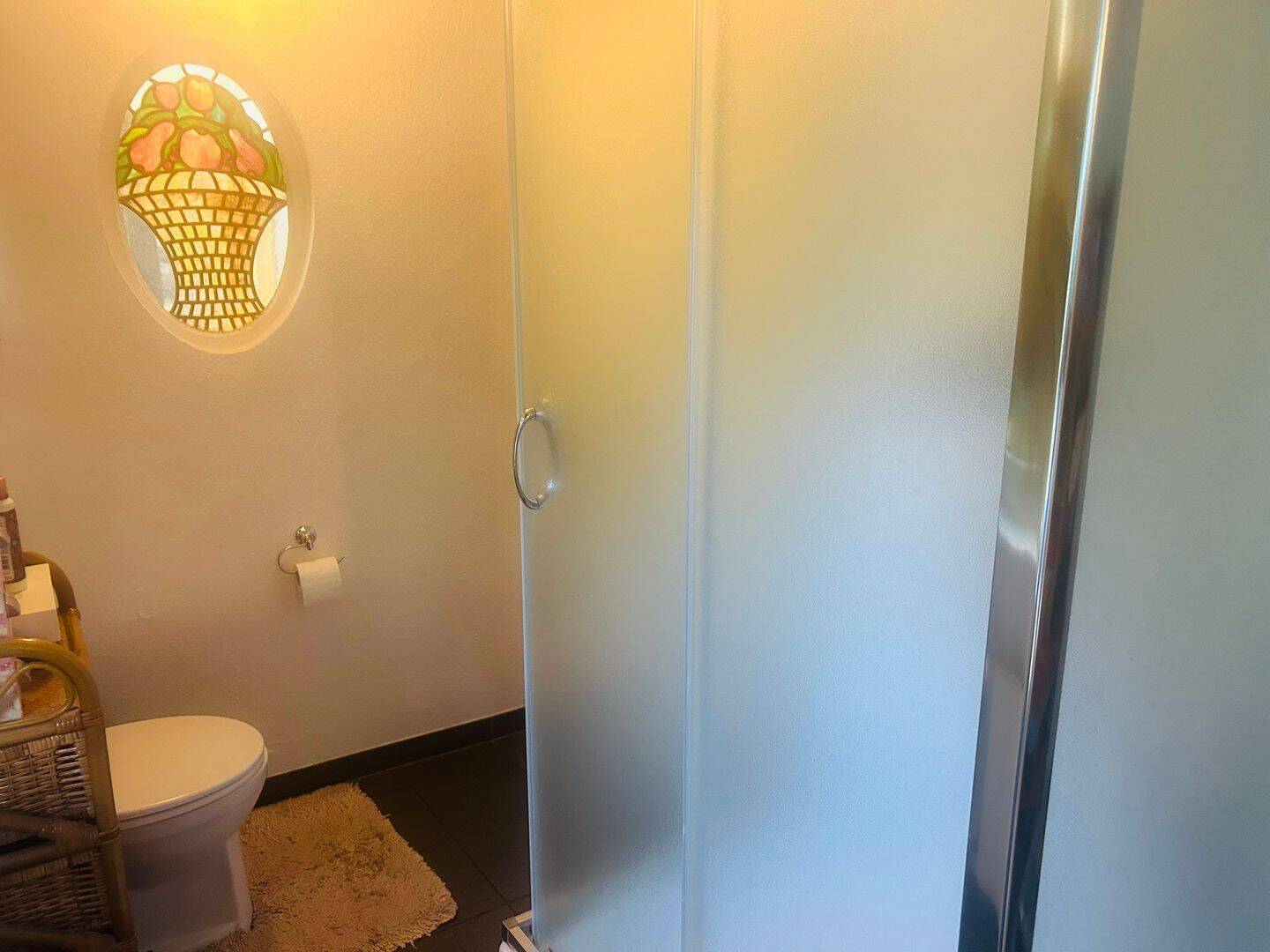 Charmante 2-Zimmer-Wohnung mit eigenem Gartenanteil in Jugenstil-Altbau in Friedberg/Hes. – Friedberg – Vorschaubild 9