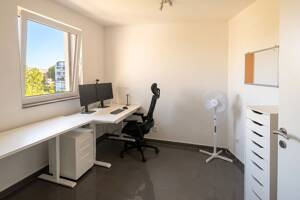 Modernes, vermietetes Penthouse mit Dachterrasse und TG- Stellplatz in Frankfurt-Süd – 60528 Frankfurt am Main – Vorschaubild 8