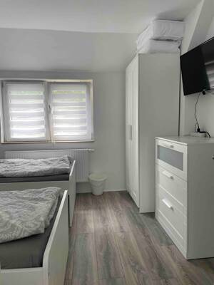 Monteur- Handwerkerzimmer, Gartennutz.+ Grillen, bis 6 Personen, 30,- EUR Nacht/Person – 23554 Lübeck – Vorschaubild 9