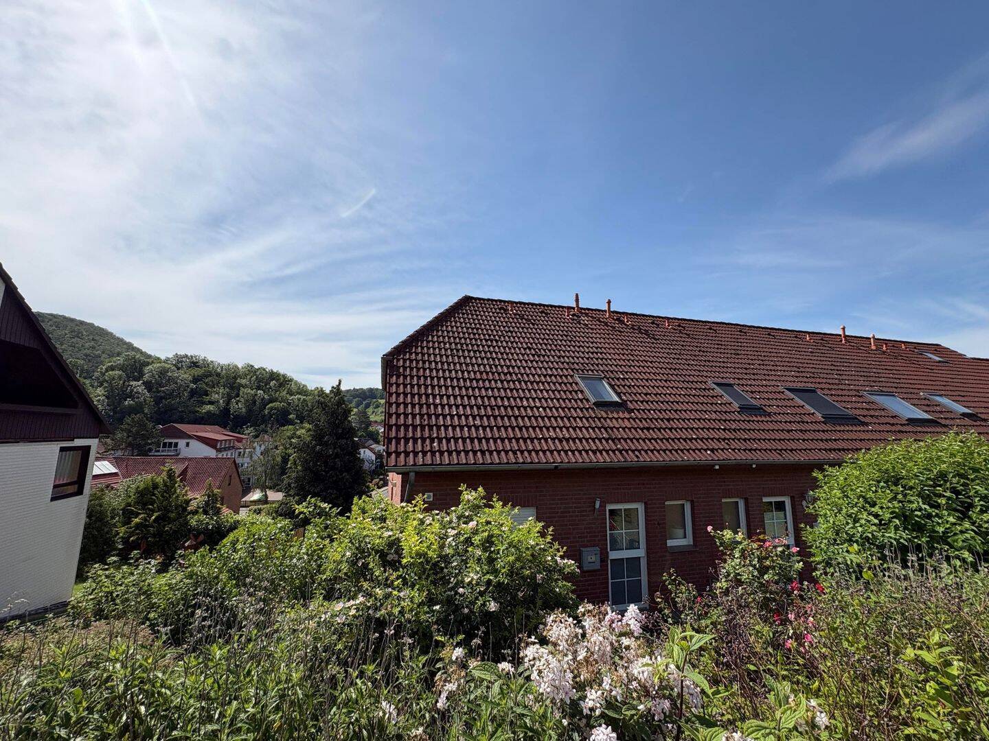 Lichtdurchflutetes Reihenendhaus mit schönem Ausblick – Alfeld (Leine) – Vorschaubild 2