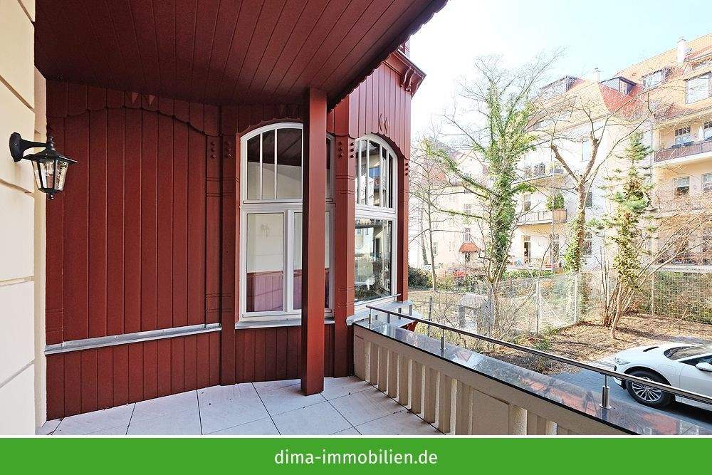 ZWEITBEZUG | exklusive Luxus-Wohnung mit Kamin, hochw. Einbauküche, Design-Bädern, Stellplatz u.v.m. – Leipzig – Vorschaubild 3